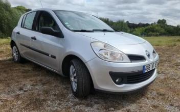 Renault clio iii Marseille-en-Beauvaisis