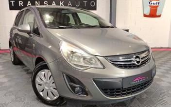 Opel corsa La-Chapelle-des-Fougeretz