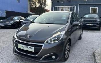 Peugeot 208 Villeneuve-Loubet