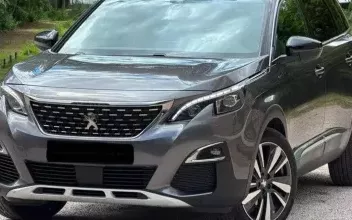 Peugeot 5008 Paris