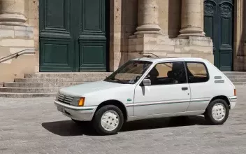 Peugeot 205 Paris