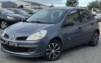 Renault Clio Saint-Médard-d'Aunis