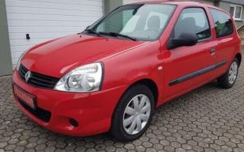 Renault clio ii Cour-sur-Loire
