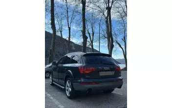 Audi Q7 Les-Neyrolles