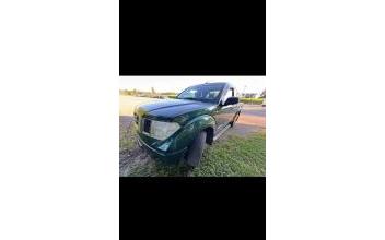Nissan navara Saint-Genis-Pouilly