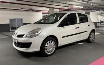 Renault Clio Asnières-sur-Seine