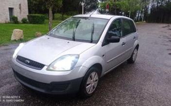 Ford fiesta Saint-Nicolas-de-la-Grave