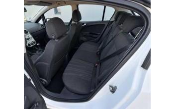 Opel corsa La-Rochelle