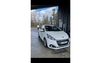 Peugeot 208 Courcelles-Chaussy