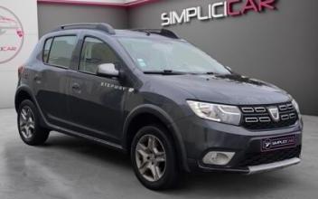 Dacia sandero Saint-Sulpice-de-Royan