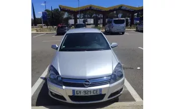 Opel Astra Menton