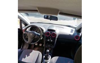 Opel corsa Saint-Laurent-du-Var