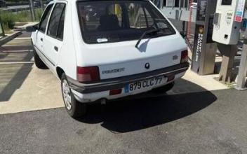 Peugeot 205 Neuilly-sur-Seine