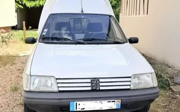 Peugeot 205 Saint-Eloi-de-Fourques