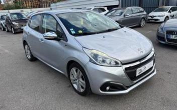 Peugeot 208 La-Courneuve