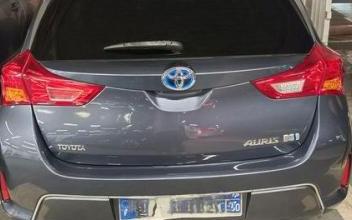 Toyota auris Stains
