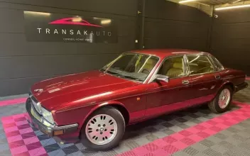 Jaguar XJ6 Lens