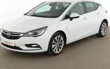 Opel Astra Issy-les-Moulineaux