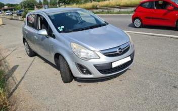 Opel corsa Coignières