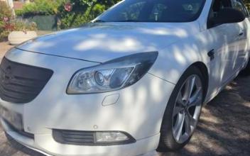 Opel insignia Poissy