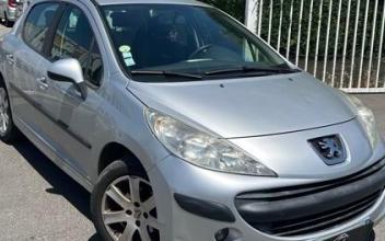 Peugeot 207 Granges-les-Beaumont