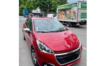 Peugeot 208 Paris