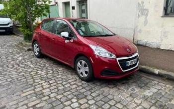 Peugeot 208 Paris