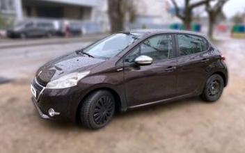 Peugeot 208 Villeurbanne