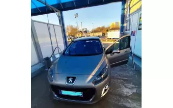 Peugeot 308 Montreuil