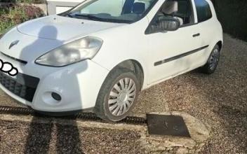Renault clio iii Saint-Jean-du-Cardonnay