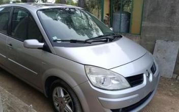 Renault scenic ii La-Fare-les-Oliviers