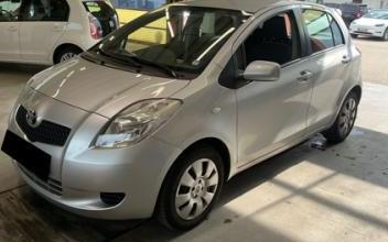 Toyota yaris Salaise-sur-Sanne